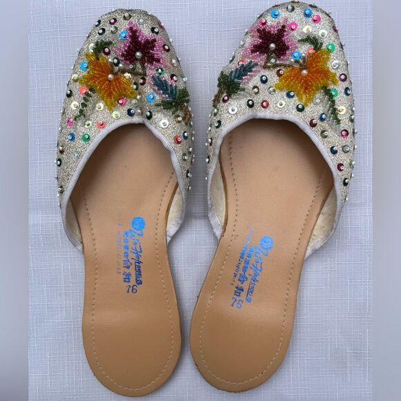 Ivory Beaded Floral Embroidery Mules/Slippers, NWOT, 8-8.5 (see measurements) - Picture 1 of 4